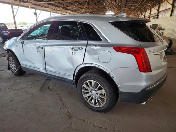 2017 CADILLAC XT5