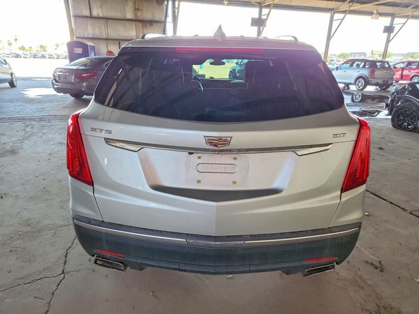 2017 CADILLAC XT5