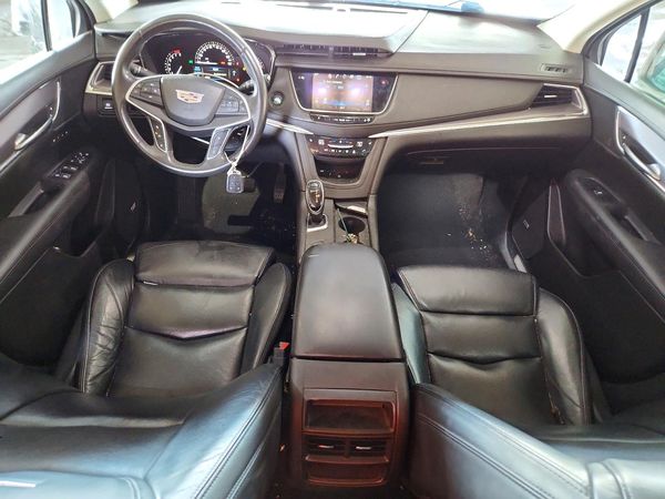 2017 CADILLAC XT5