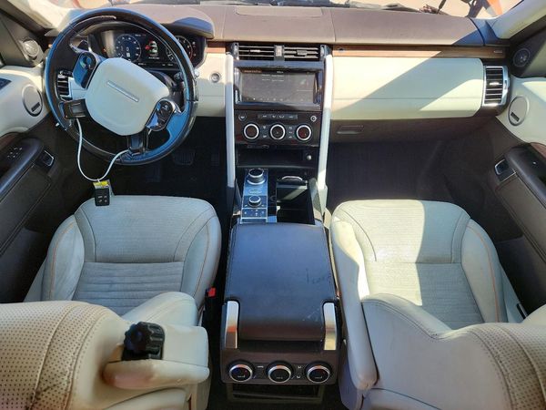 2020 LAND ROVER DISCOVERY