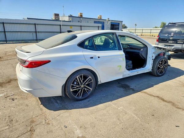 2026 TOYOTA CAMRY