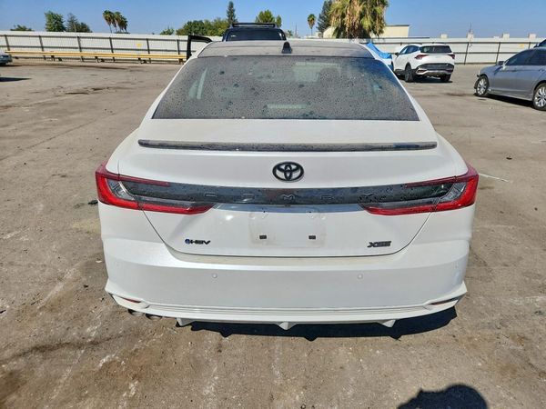 2026 TOYOTA CAMRY