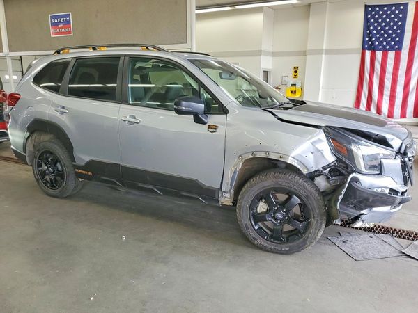 2024 SUBARU FORESTER Wilderness — Passenger 3/4