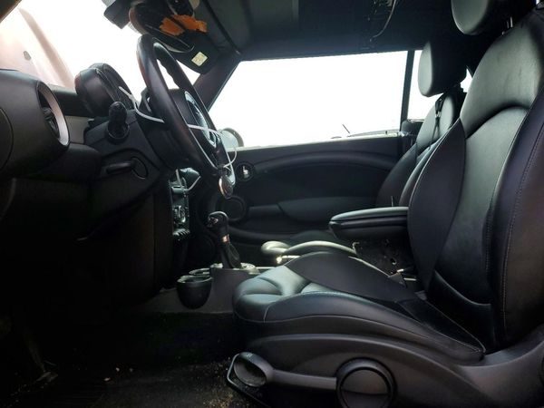 2015 MINI COOPER