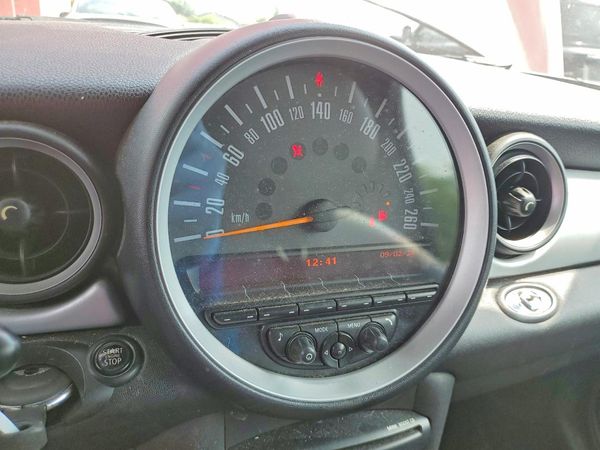 2015 MINI COOPER