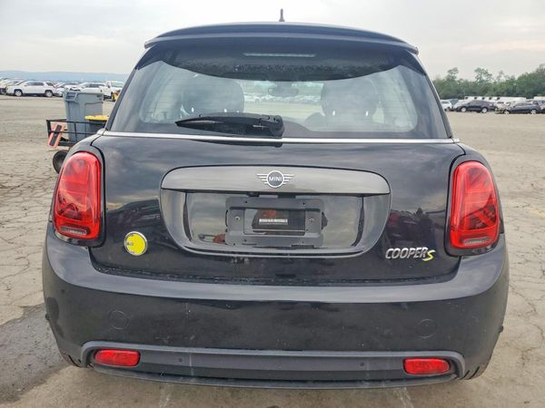 2021 MINI COOPER