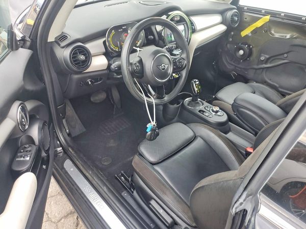 2021 MINI COOPER