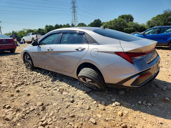 2025 HYUNDAI ELANTRA