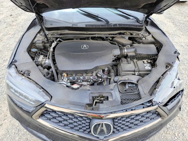 2019 ACURA TLX SH-AWD ADV19 V6 — Engine bay