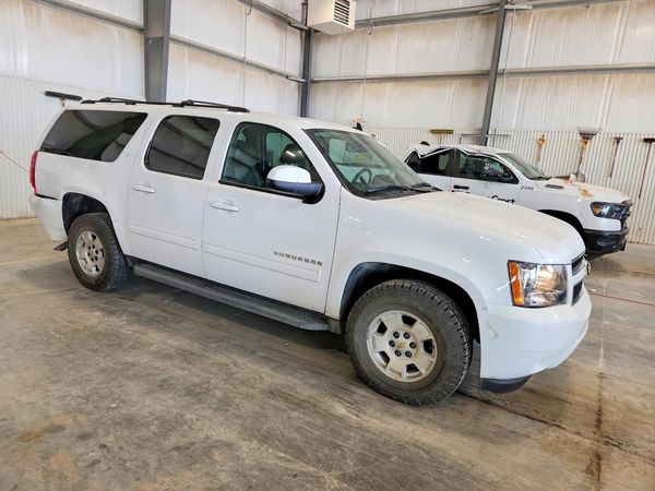 2014 CHEVROLET SUBURBAN LT