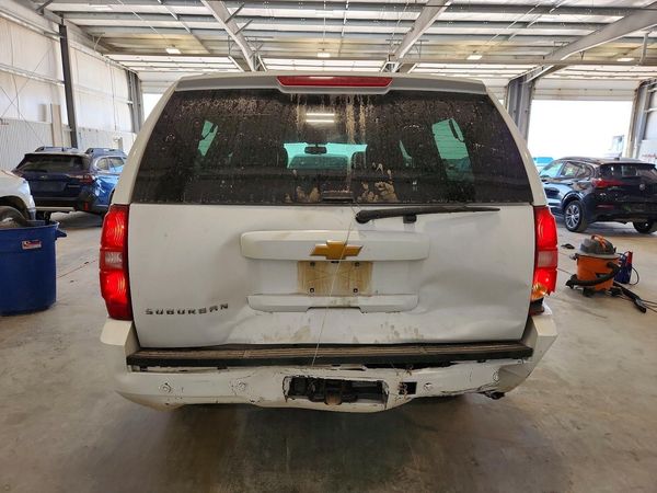 2014 CHEVROLET SUBURBAN LT