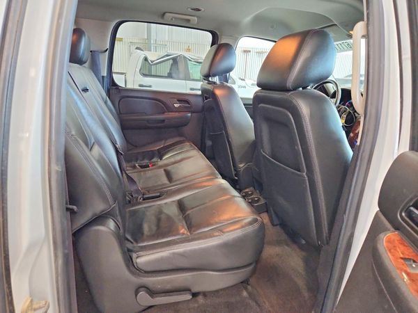 2014 CHEVROLET SUBURBAN LT