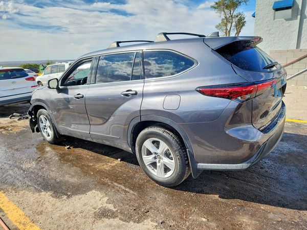 2022 TOYOTA HIGHLANDER