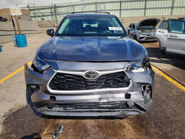 2022 TOYOTA HIGHLANDER