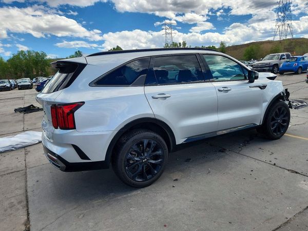2021 KIA SORENTO