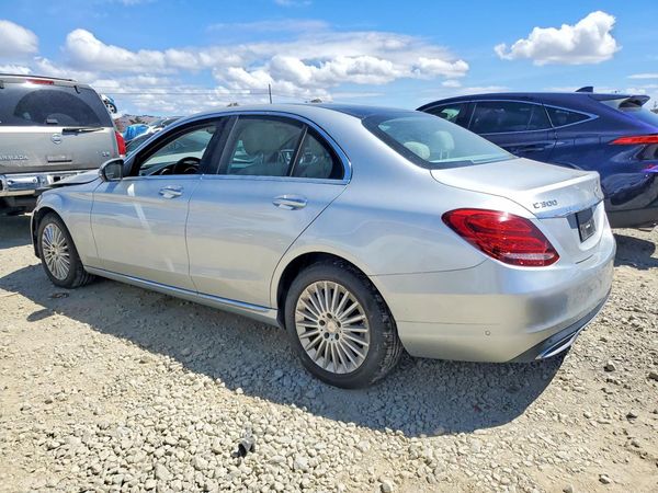 2016 MERCEDES-BENZ C C300