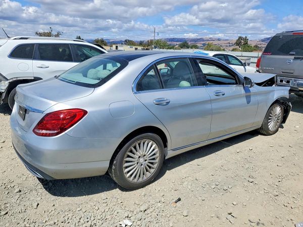 2016 MERCEDES-BENZ C C300