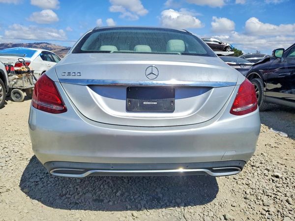2016 MERCEDES-BENZ C C300