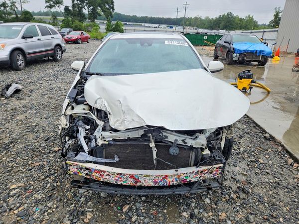 2020 TOYOTA COROLLA SE, MT