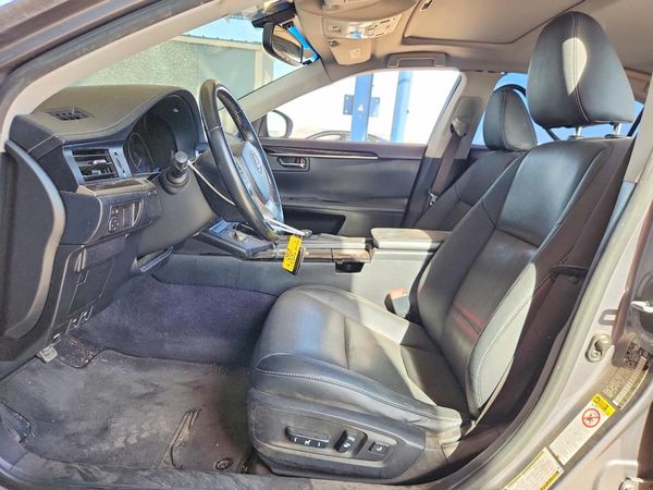 2015 LEXUS ES