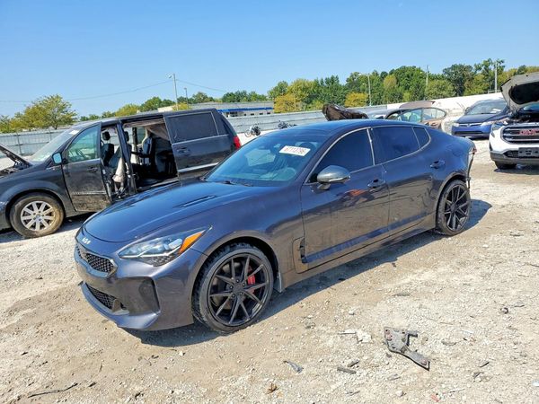 2022 KIA STINGER