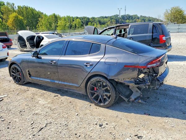 2022 KIA STINGER