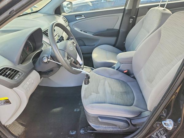 2017 HYUNDAI ACCENT SE Base — DENT