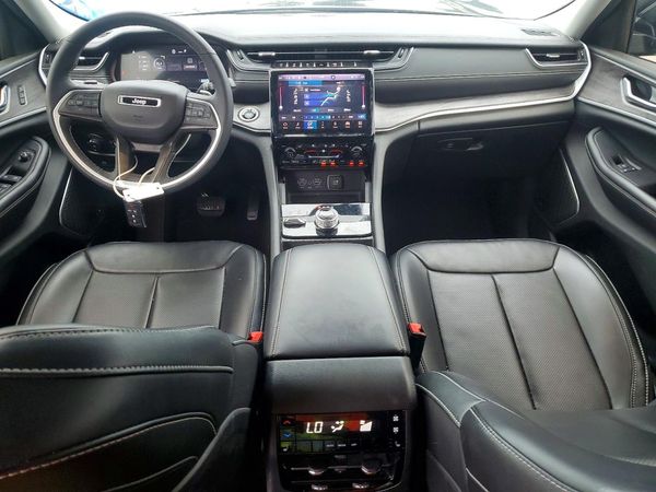 2024 JEEP GRAND CHEROKEE