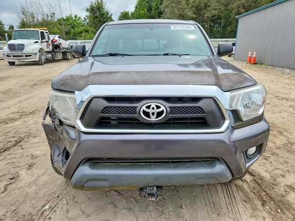 2015 TOYOTA TACOMA Delux Grade