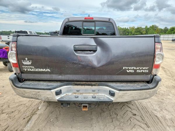 2015 TOYOTA TACOMA Delux Grade