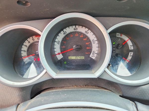 2015 TOYOTA TACOMA Delux Grade