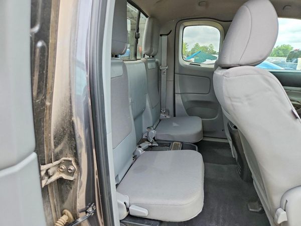 2015 TOYOTA TACOMA Delux Grade