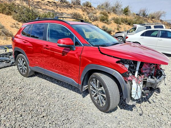 2023 TOYOTA COROLLA CROSS XLE