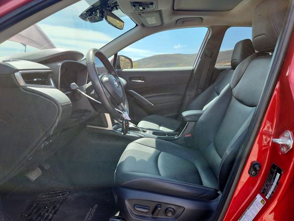 2023 TOYOTA COROLLA CROSS XLE