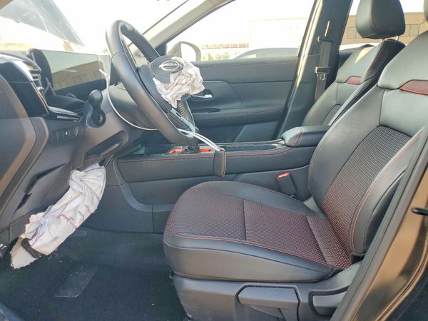 2025 NISSAN KICKS
