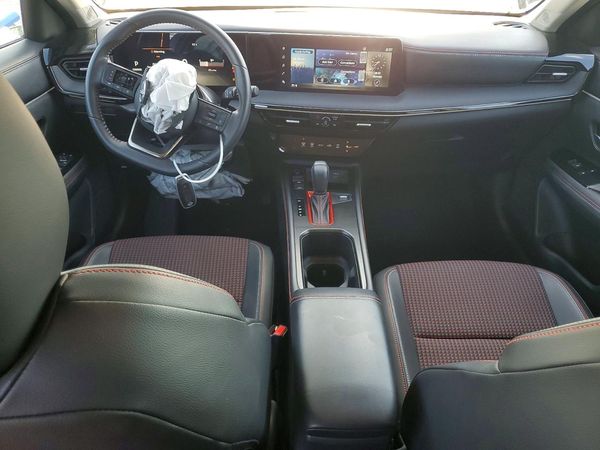 2025 NISSAN KICKS