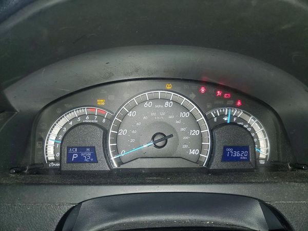 2012 TOYOTA CAMRY