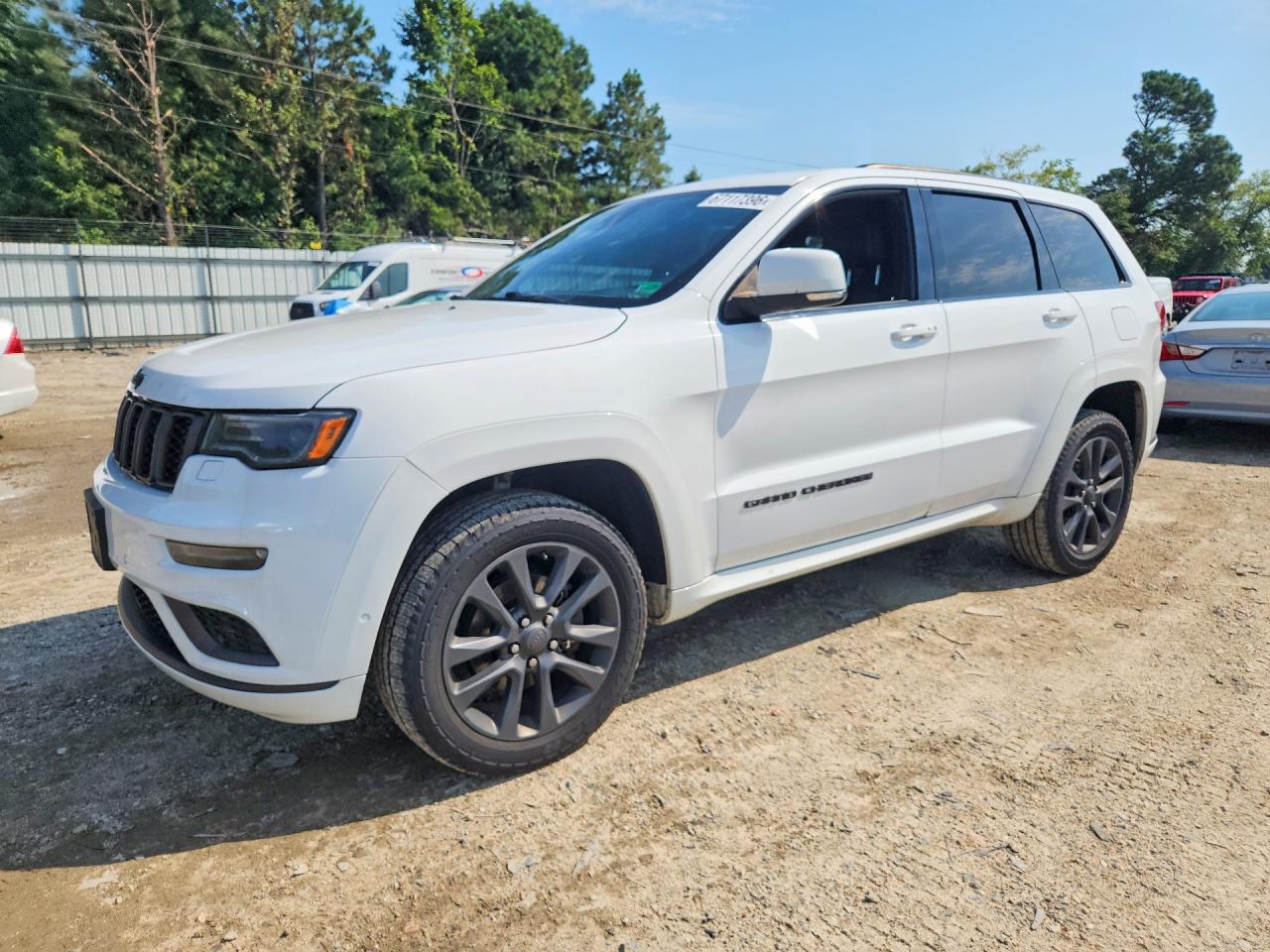 2018 JEEP GRAND CHEROKEE Overland — Front 3/4
