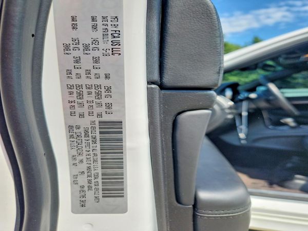 2018 JEEP GRAND CHEROKEE Overland — VINS