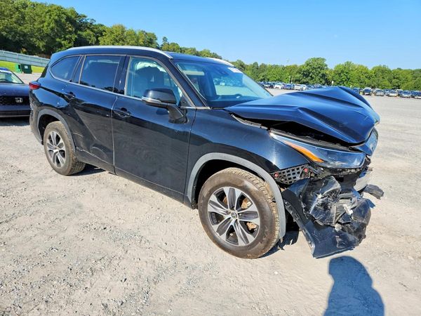 2022 TOYOTA HIGHLANDER
