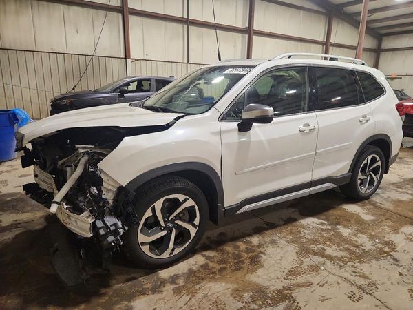2023 SUBARU FORESTER