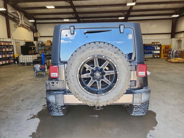 2017 JEEP WRANGLER UNLIMITED Unlimited Sahara — DIRR