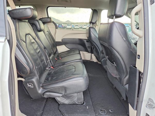 2017 CHRYSLER PACIFICA
