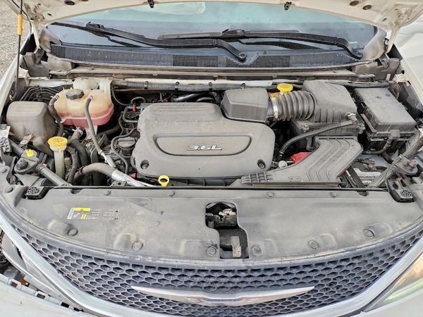 2017 CHRYSLER PACIFICA