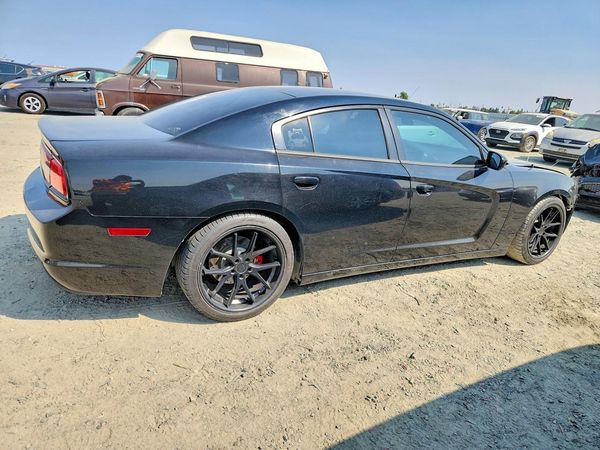 2013 DODGE CHARGER SE