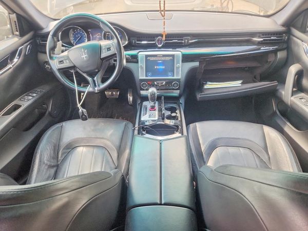 2015 MASERATI QUATTROPORTE