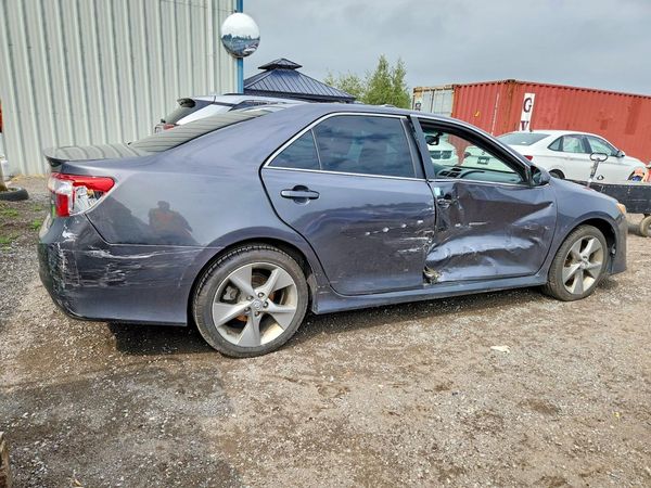 2013 TOYOTA CAMRY