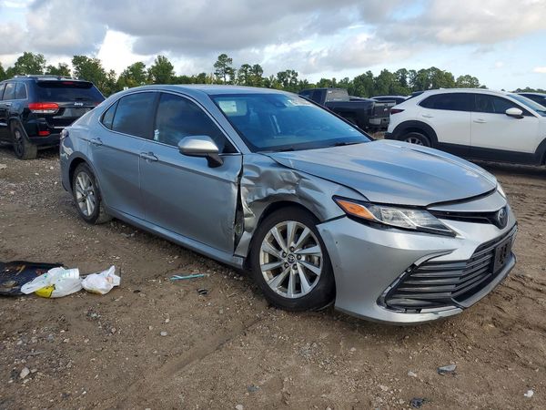2023 TOYOTA CAMRY