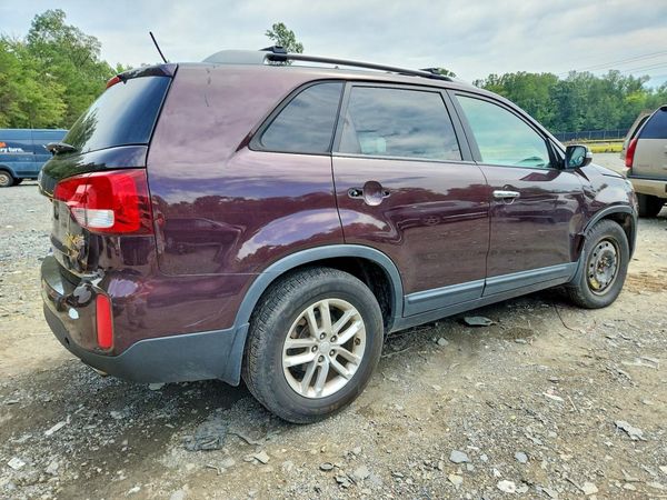 2015 KIA SORENTO GL