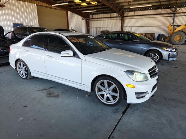 2014 MERCEDES-BENZ C